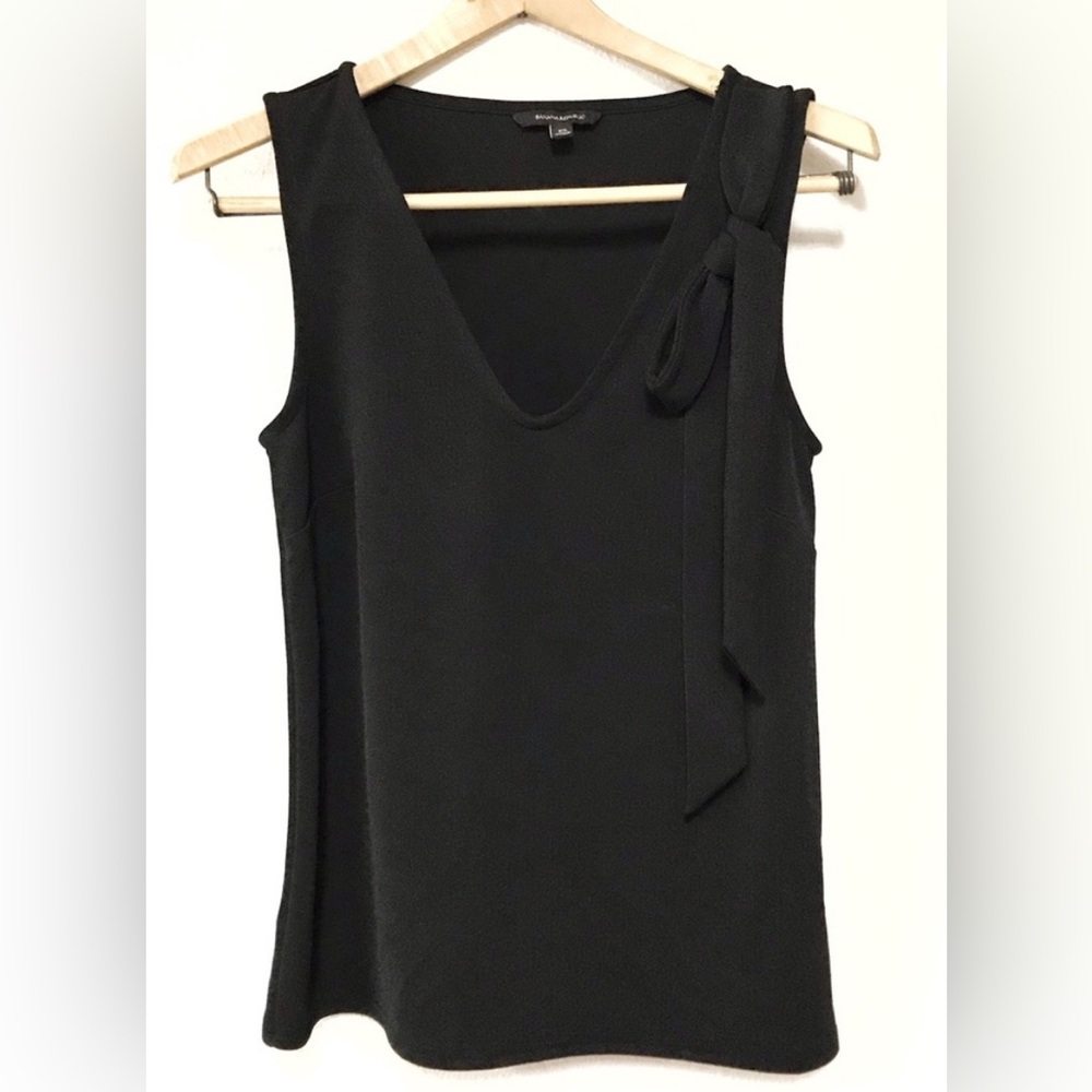 Sleeveless Black Tie-Shoulder Tank Top